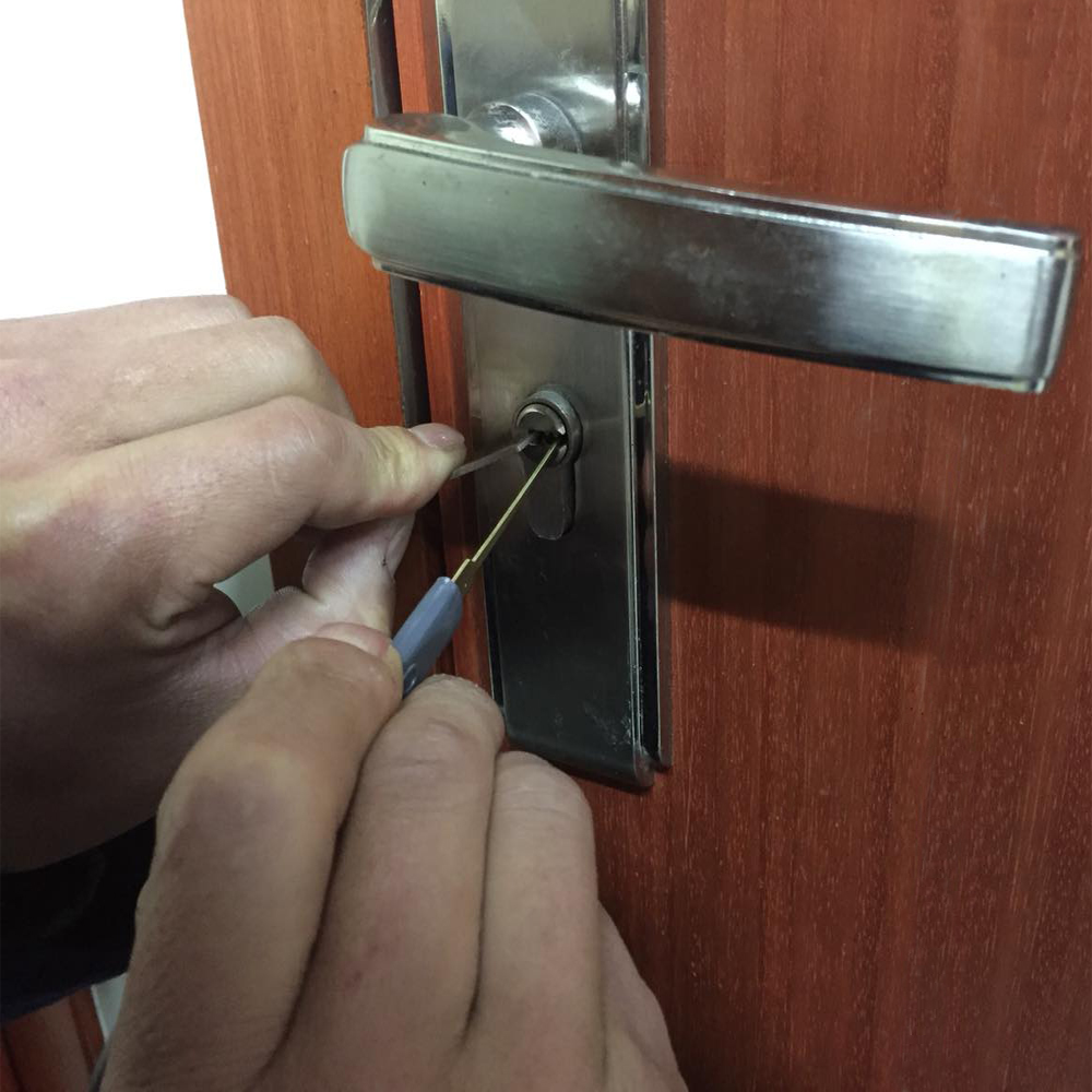 西山附近开锁 西山附近上门开锁